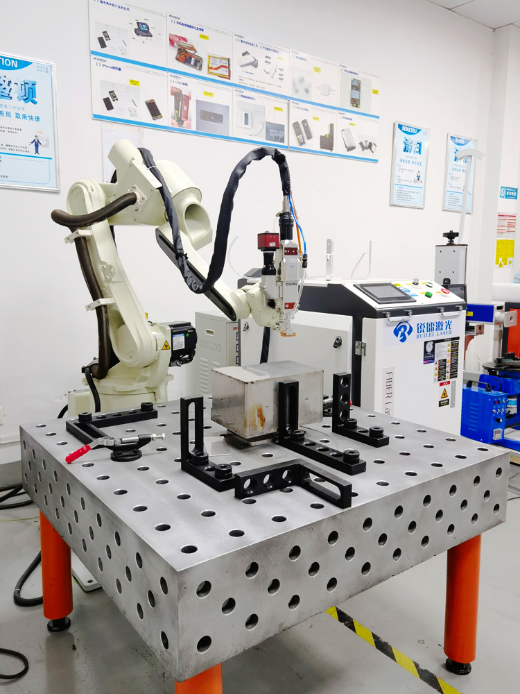 机器人-主图1 -750x1000.jpg